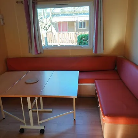 אתר קמפינג Camping Le Mercier Calmont (Haute-Garonne)